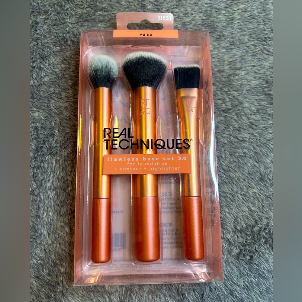 🔥 New Real Techniques Face 3 pcs Brush Set Flawless Base 2.0 Foundation Contour